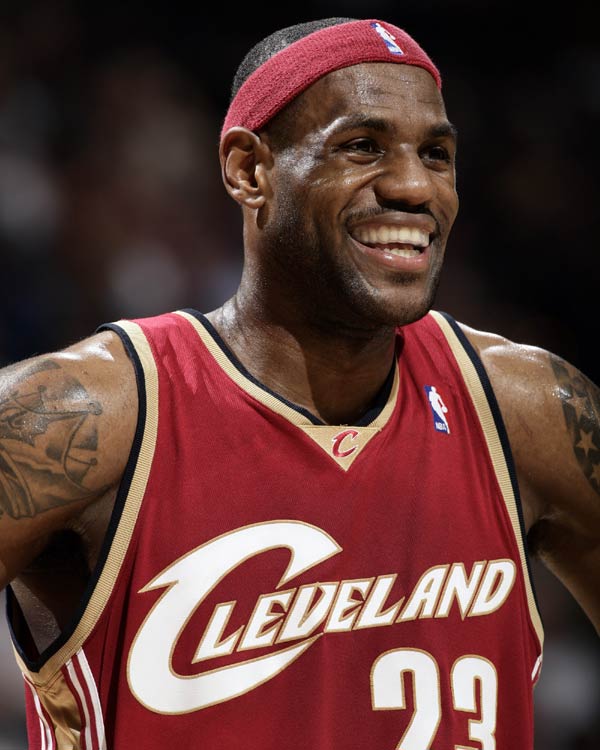 06年季后赛抢7大战科比第四节拒出手引争议（2006季后赛抢七战科比末节不出手引发争议）