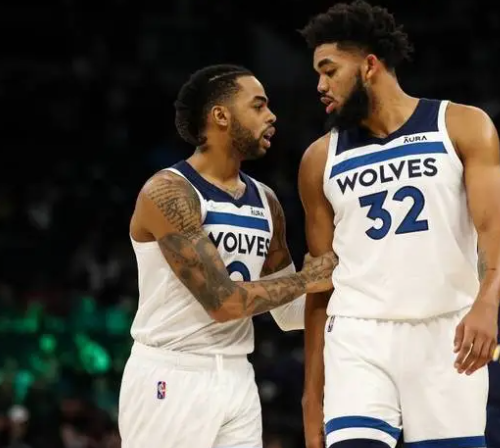 里瓦尔多：亚马尔不能只局限在右路，教练须为他创造更多选择（里瓦尔多建议：亚马尔不应只踢右路，教练应为其提供更多选择）