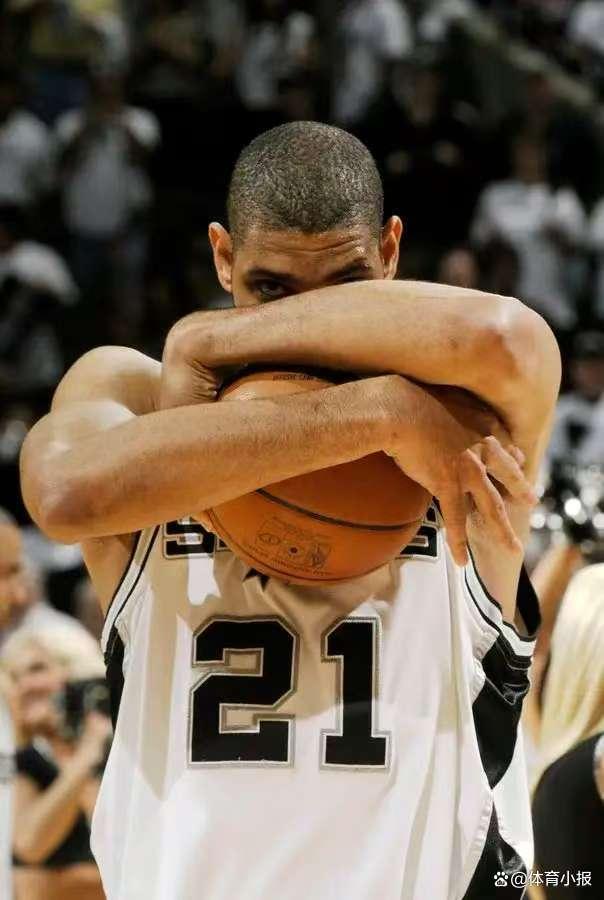 奥尔莫：欧洲杯门线解围是最兴奋时刻；若拿重要冠军就剃光头（奥尔莫：欧洲杯门线救险最令我兴奋，若夺重大冠军将剃光头）