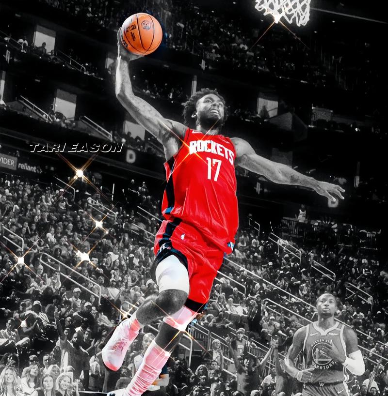 为国征战，感谢有你！国足官方为刚刚退役的尹鸿博送上祝福（尹鸿博正式退役，国足官方致以谢意与祝福）