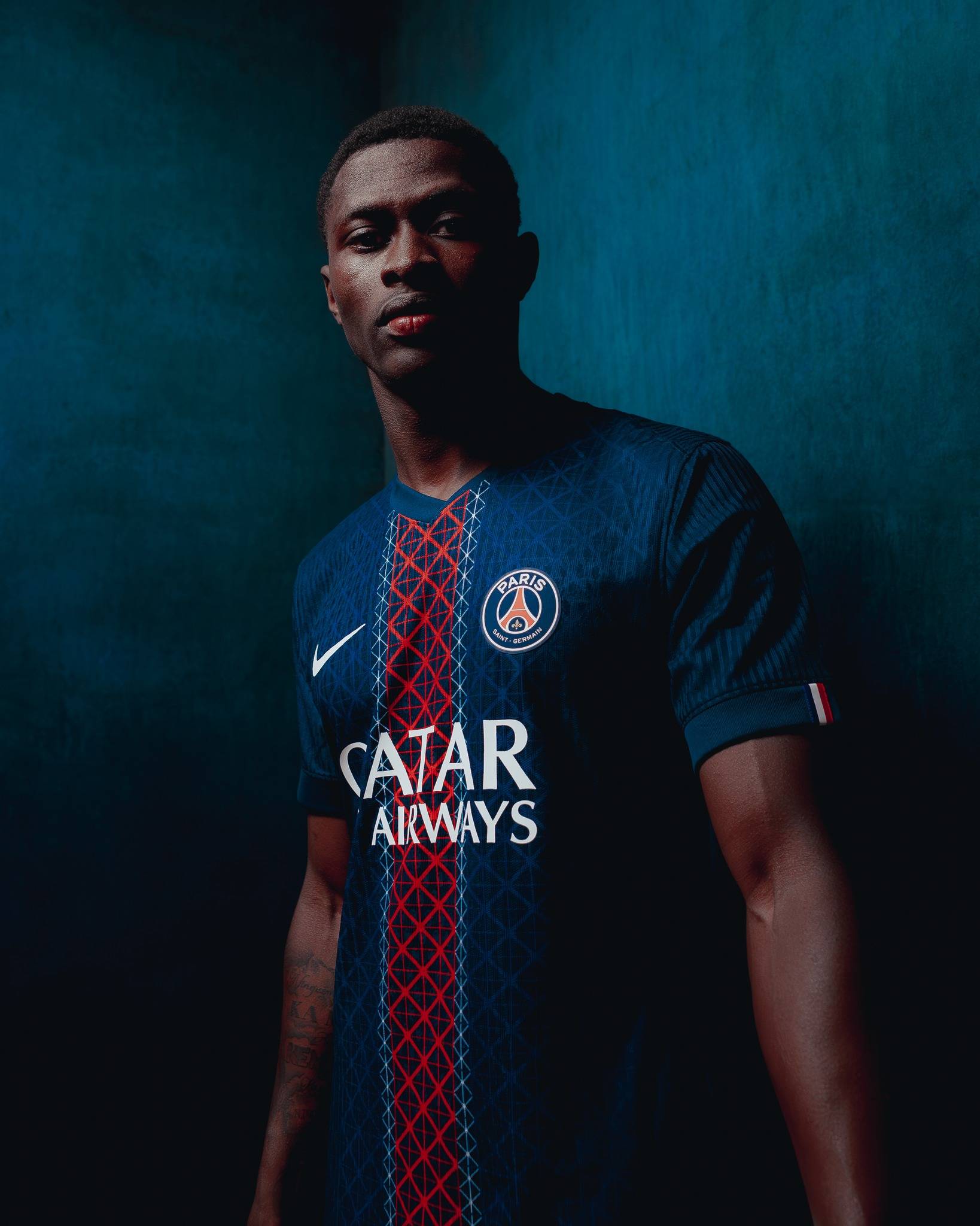 Shams报道浓眉遭遇腹股沟轻微拉伤（Shams：浓眉腹股沟轻微拉伤）