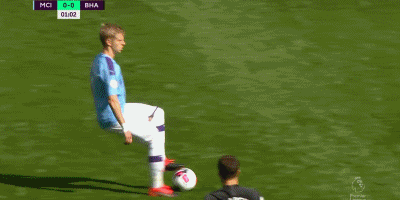 塞斯特罗：踢球风格上，我在学习卡塞米罗和克罗斯（塞斯特罗：我的踢法在向卡塞米罗、克罗斯学习）