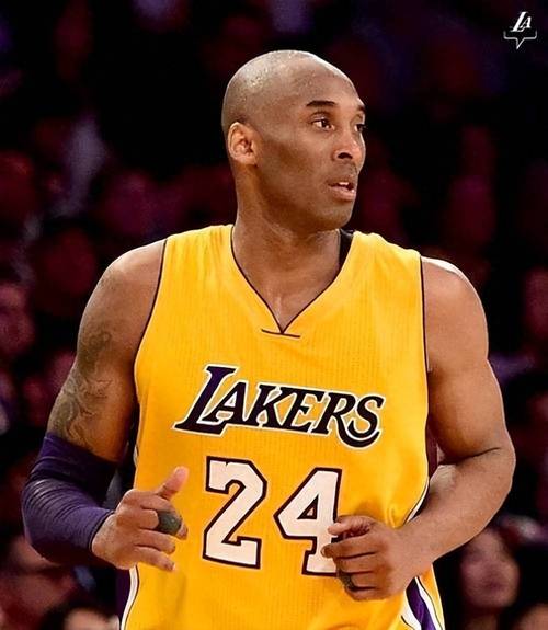 总决赛重演北京丢扳平三分惜败广厦 胡金秋9中8翟晓川被肘击脸部（总决赛既视感再现 北京绝平三分不中惜败广厦 胡金秋9投8中 翟晓川面部遭肘击）