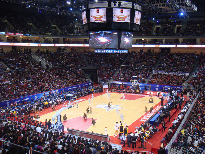 蛇头！亚历山大打满首节 5中3得到9分3助1帽&罚球3中3（蛇头亚历山大首节打满：5投3中砍9分3助1帽，罚球3罚全中）