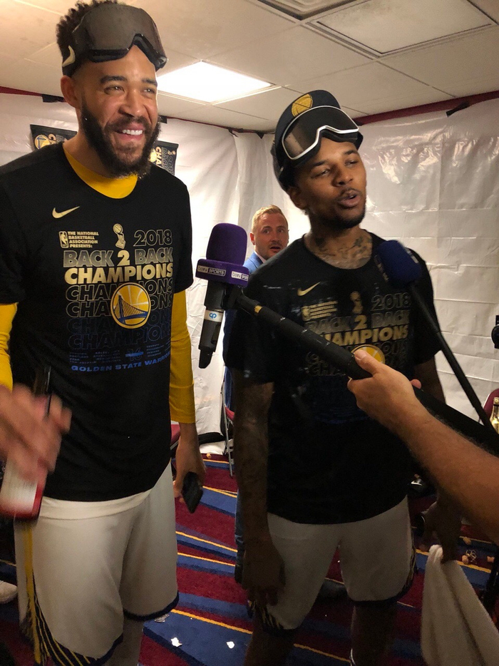 随着皇家社会爆冷1-2赫罗纳，西甲最新积分榜出炉：三雄争霸（皇家社会1-2冷负赫罗纳，西甲新积分榜出炉：三强争霸）