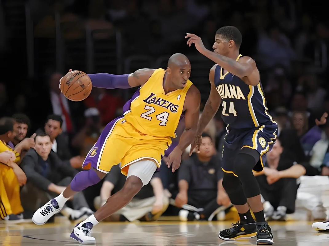 布里兰联主场迎战江原FC，双方均实力强劲，预计战成1：1或2：1。（布里兰联主场迎江原FC，强强对决看好1：1或2：1）