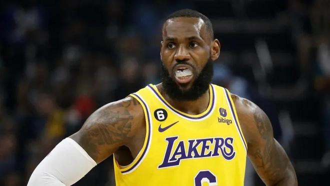 孔帕尼：我们已经给迪亚斯放假了，这样他能在精神上完全恢复（孔帕尼：已给迪亚斯放假，助其精神彻底恢复）