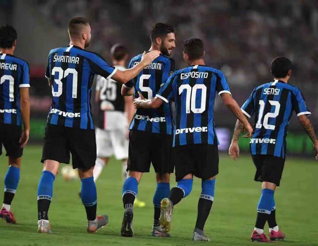 本赛季阿根廷球员欧冠参与进球榜：阿尔瓦雷斯6粒居首（本季欧冠阿根廷球员参与进球榜：阿尔瓦雷斯以6球领跑）