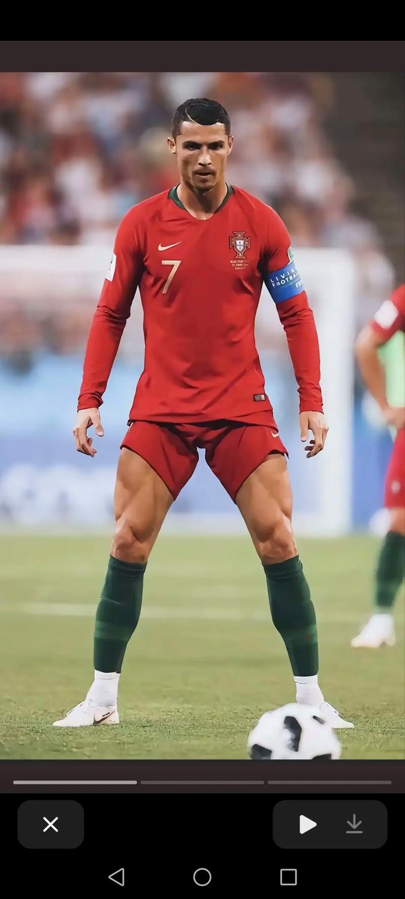 先发制人！萨林杰飙中压哨三分 打满首节8中6拿到14分4板（先声夺人！萨林杰命中压哨三分 首节打满8投6中砍下14分4板）