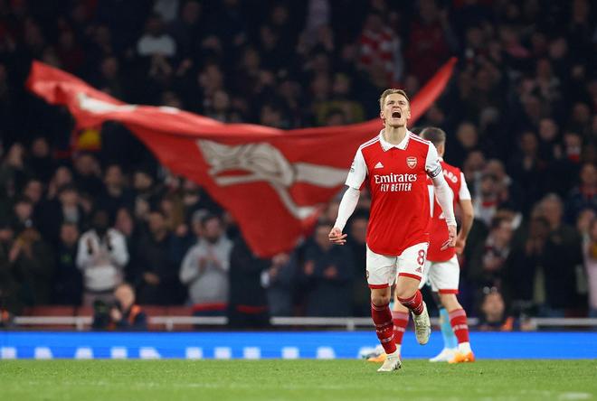 普利希奇平均64分钟进1球，五大联赛进球5+球员中仅次于凯恩（普利希奇每64分钟一球，五大联赛5+进球效率仅次凯恩）