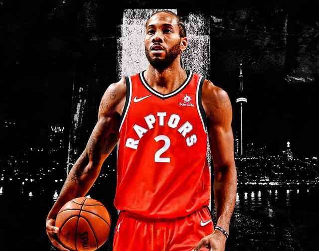 老将不易！普拉姆利篮下对抗受伤 右腹股沟酸痛本场比赛不会回归（老将再遇波折：普拉姆利篮下对抗受伤，右腹股沟酸痛，本场提前退赛）