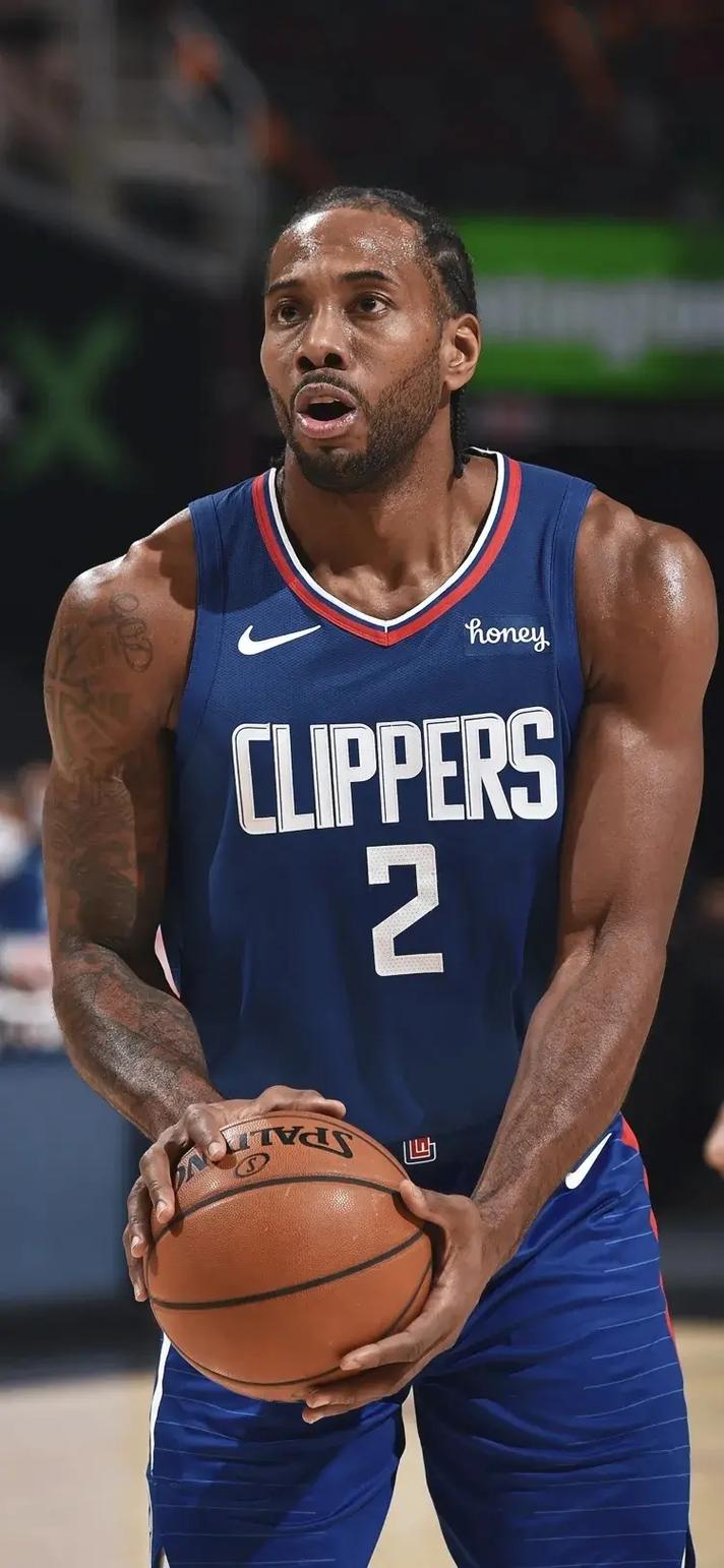 体坛记忆｜为了得到巅峰卡戴珊，詹姆斯哈登付出了多大的代价？（体坛往事｜为追“巅峰版”卡戴珊，詹姆斯哈登究竟付出了多少代价？）