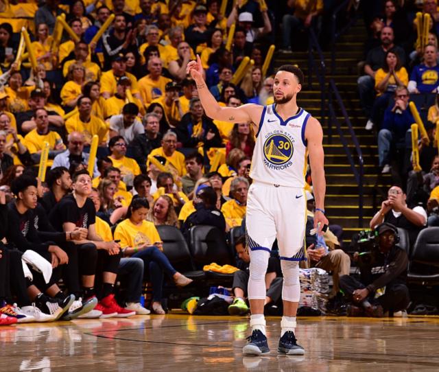 马内谈C罗：他是全世界运动员榜样，他拥有极强的职业精神（马内称赞C罗：堪称全球运动员楷模，职业精神极强）