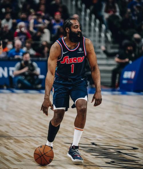 开拓者马布里实力强在CBA不懂中文也没事 但瀚森得懂英语（马布里凭实力征服CBA，不懂中文无碍；瀚森则得懂英语）