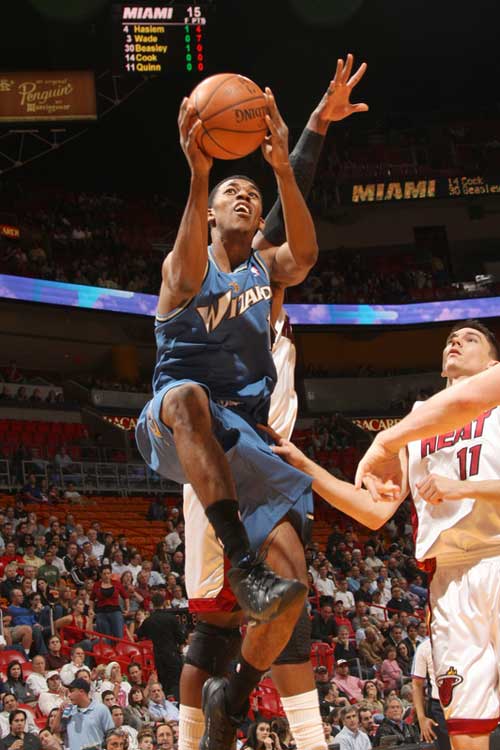 官方：佩德里荣获本赛季巴萨球员奖，生涯第二次获此殊荣（官宣：佩德里当选巴萨本赛季最佳球员，职业生涯第二度加冕）